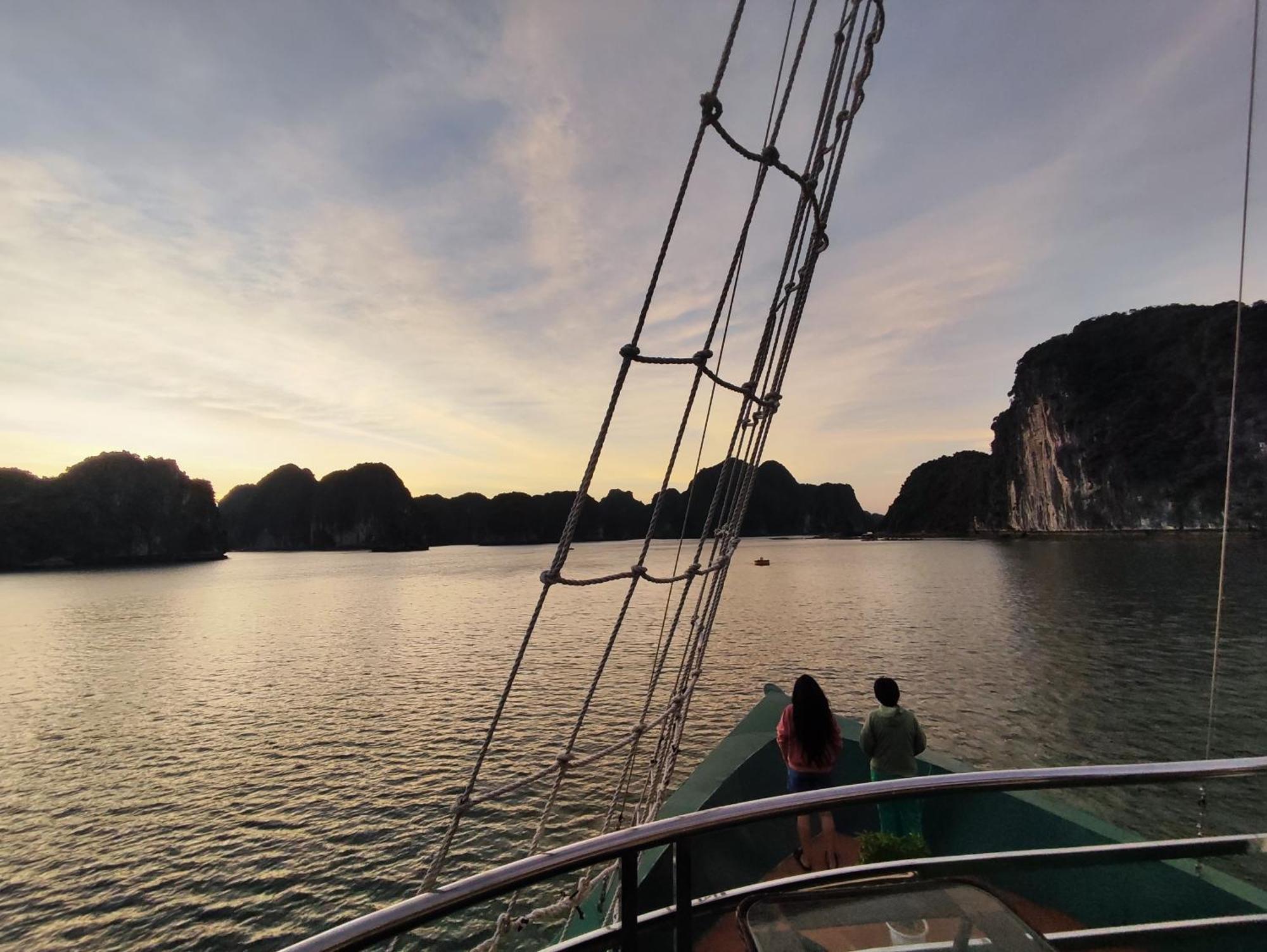 Venezia Cruises Hotel Ha Long Exterior photo