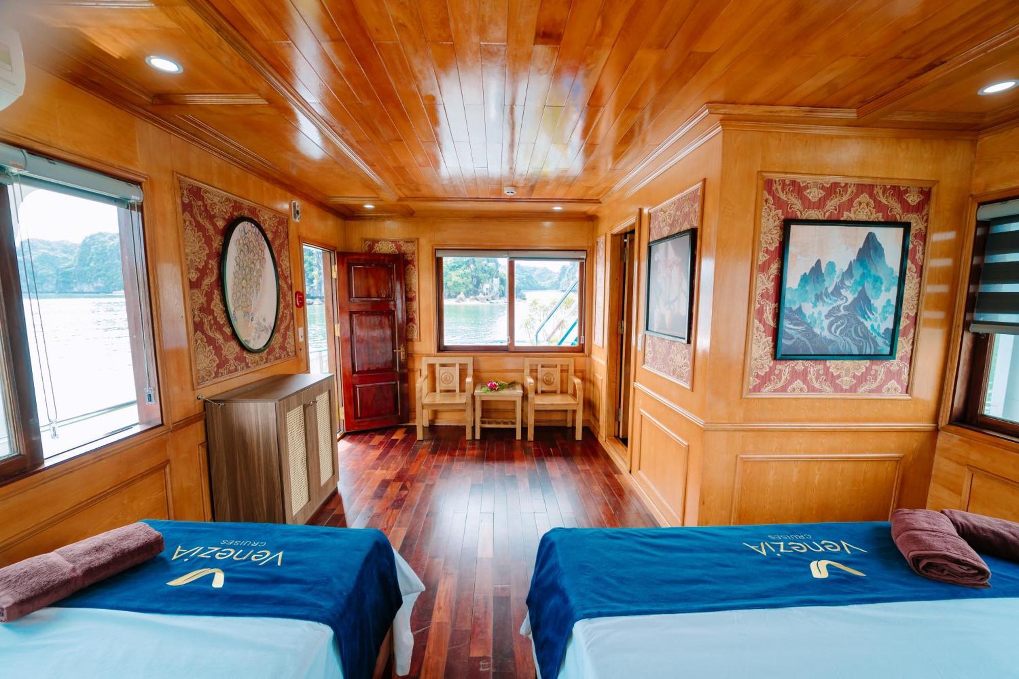 Venezia Cruises Hotel Ha Long Exterior photo