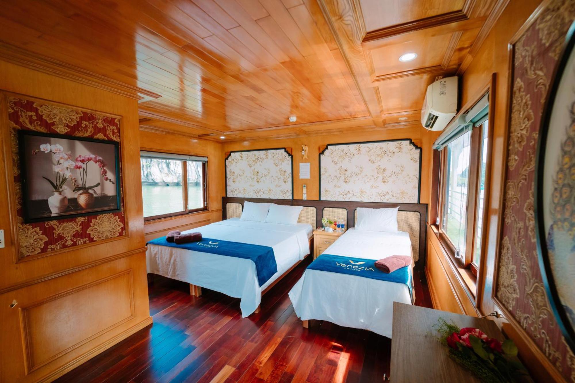 Venezia Cruises Hotel Ha Long Exterior photo