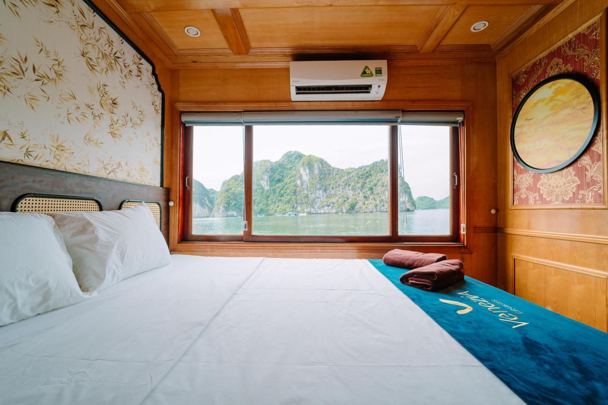 Venezia Cruises Hotel Ha Long Exterior photo